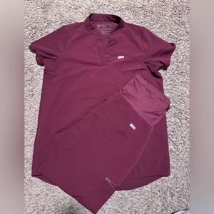 Figs Burgundy- M Maternity Bundle